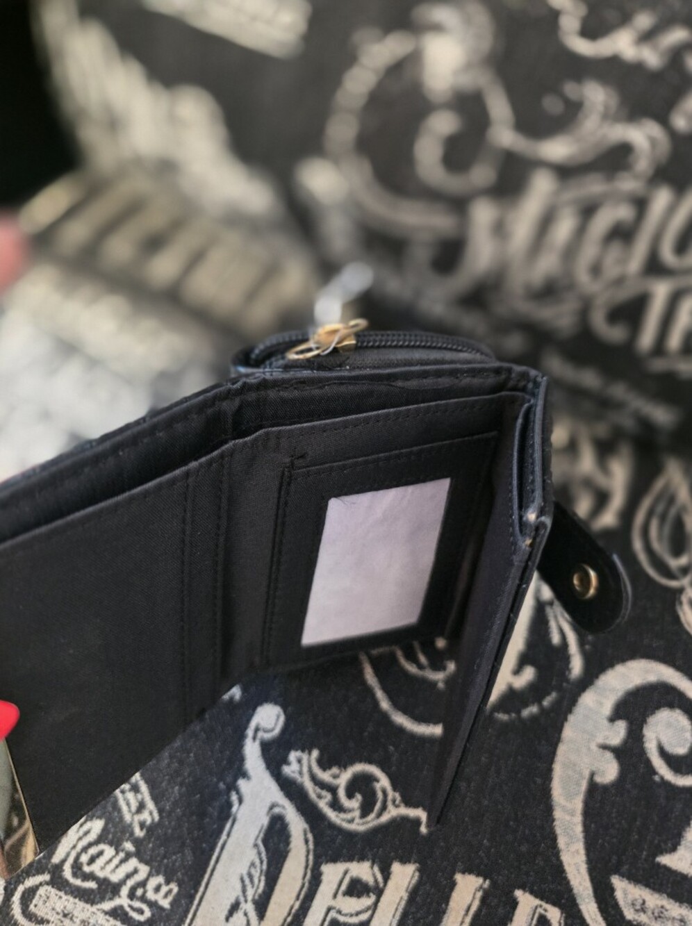 Black Compact Trifold Wallet with ID Window - Picture 2 of 4